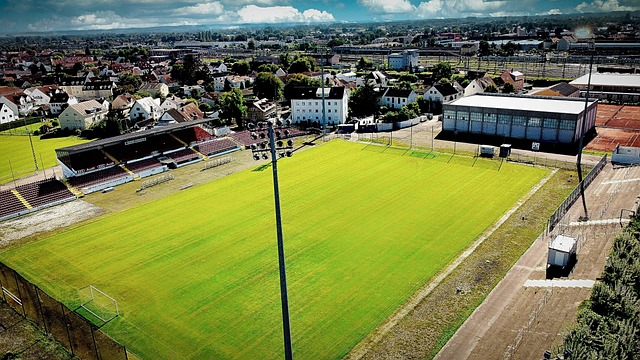 人目不转睛 人目不转睛