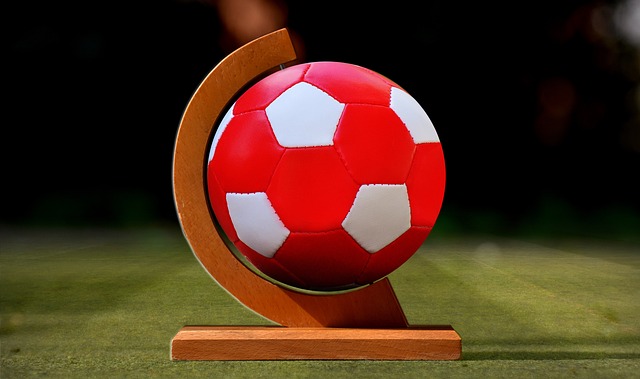 德甲第23輪多特蒙德6-0門興格拉德巴赫 羅伊斯梅開二度+助攻戴帽.